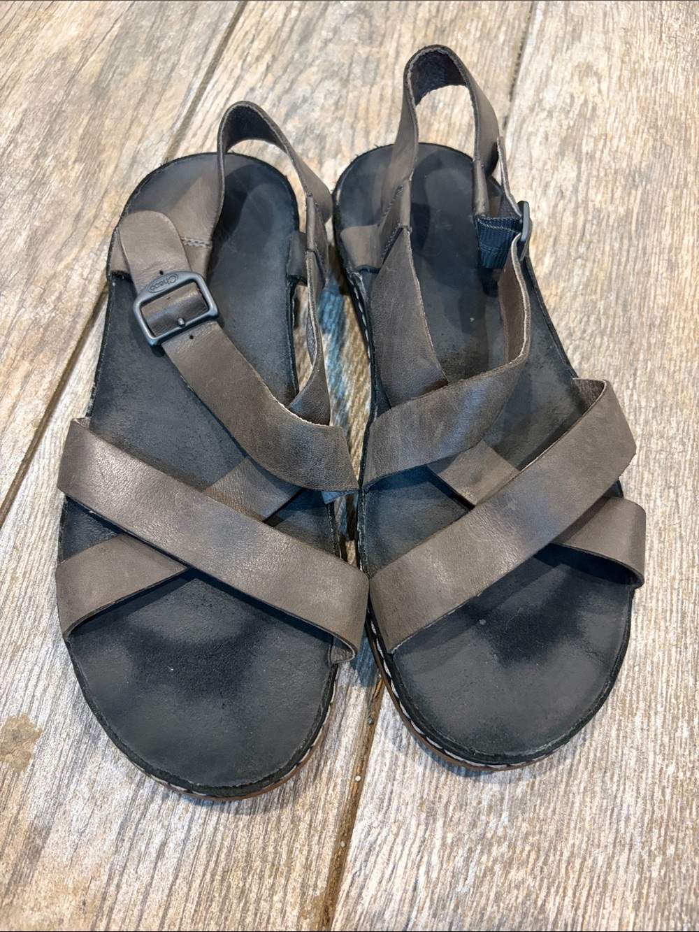 Chaco Women's Wayfarer Brown Cross-Strap Slingback Sandals size 9
